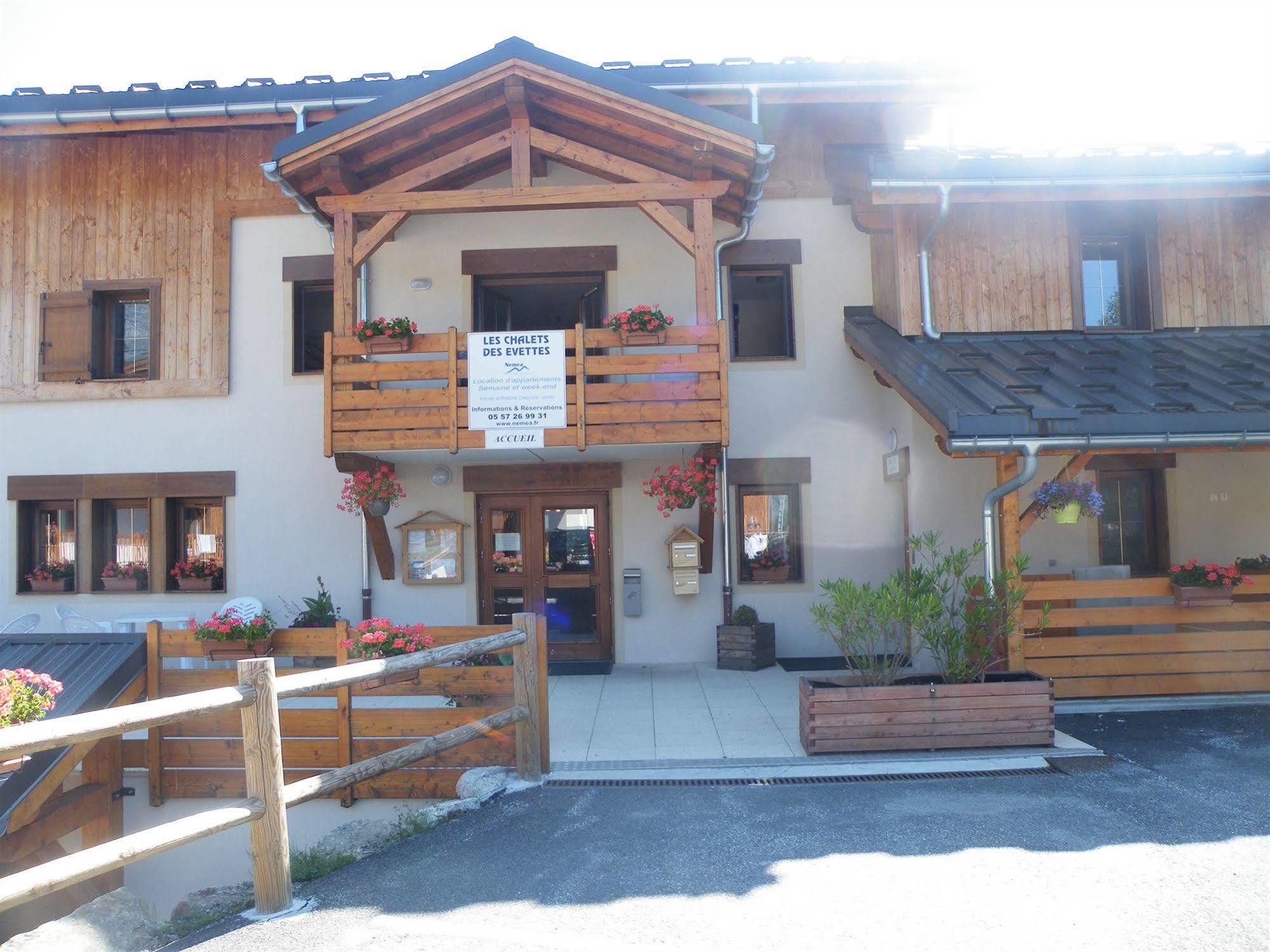 Residence Nemea Les Chalets Des Evettes Flumet Exteriör bild